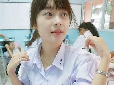 校园生活精彩瞬间：女学生在国产视频中的真实故事