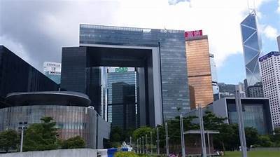 易兴国际打破传统，探索全新生活方式与价值观引发热议